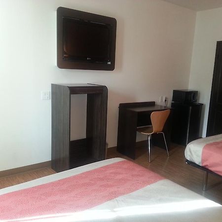 Motel 6 בל גארדנס מראה חיצוני תמונה