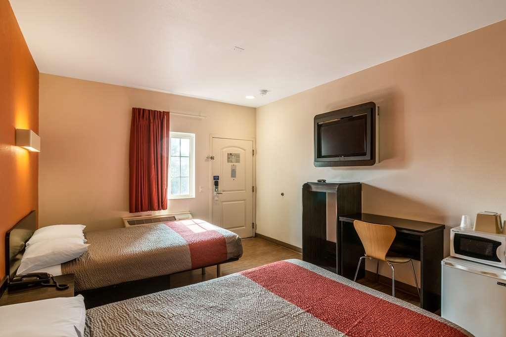 Motel 6 בל גארדנס חדר תמונה