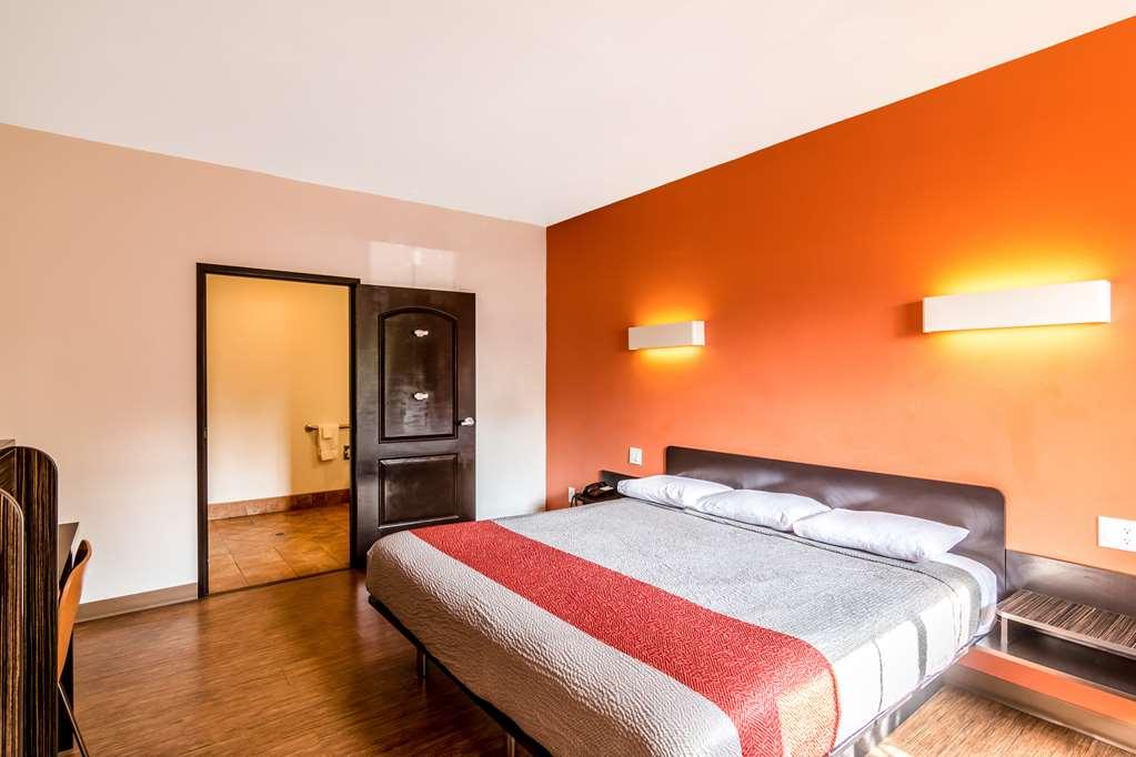 Motel 6 בל גארדנס חדר תמונה