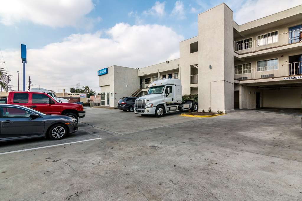 Motel 6 בל גארדנס מראה חיצוני תמונה