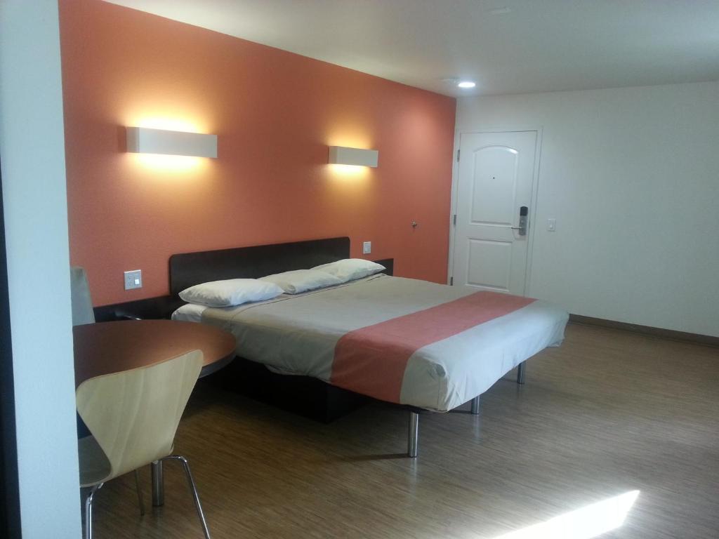 Motel 6 בל גארדנס חדר תמונה