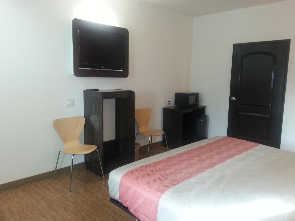 Motel 6 בל גארדנס חדר תמונה