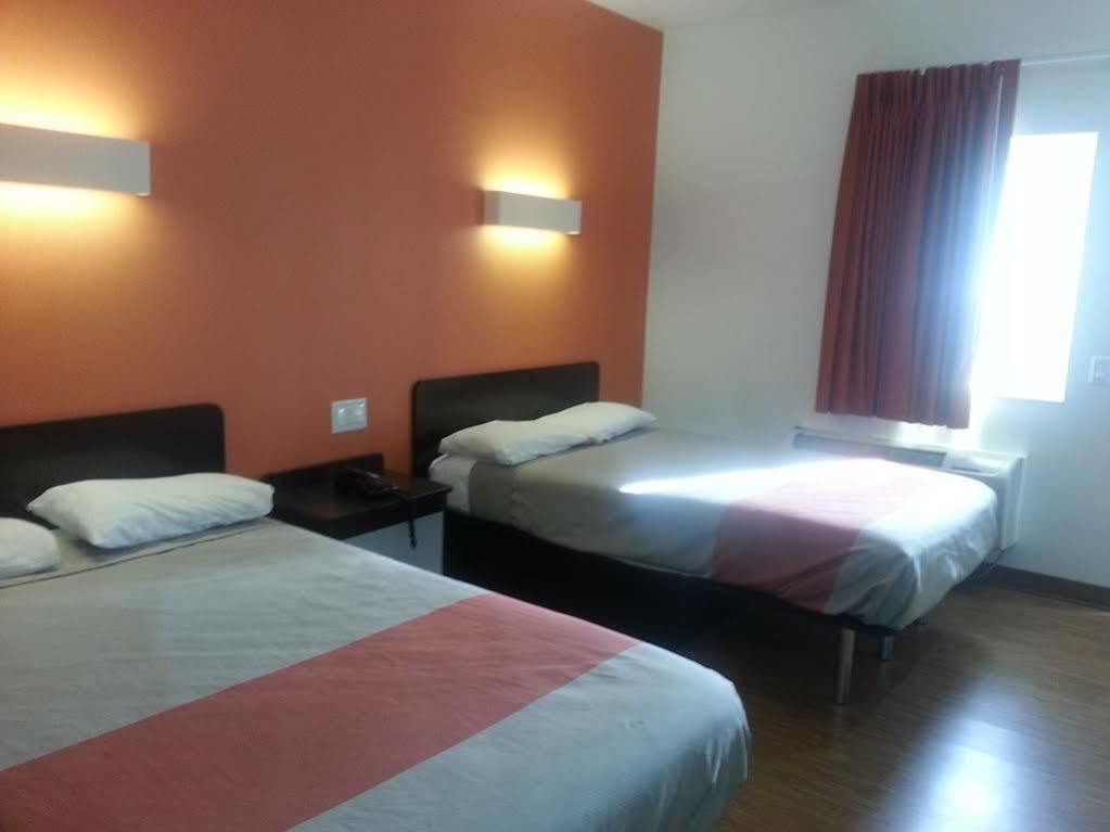 Motel 6 בל גארדנס מראה חיצוני תמונה